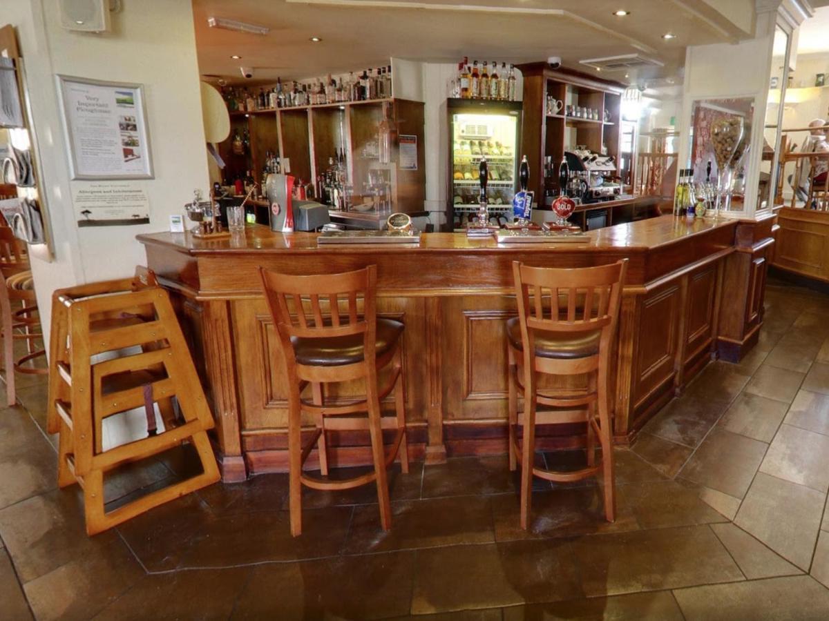 Galmpton The Railway Inn מראה חיצוני תמונה