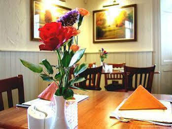 Galmpton The Railway Inn מראה חיצוני תמונה