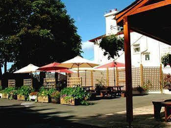 Galmpton The Railway Inn מראה חיצוני תמונה